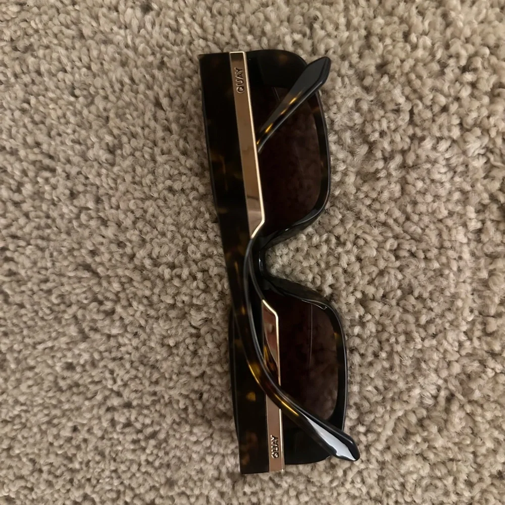 Quay Australia Sunglasses "Karma" Neutral tort/Brown - Picture 5 of 5